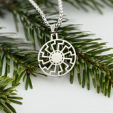 Schwarze Sonne Kette